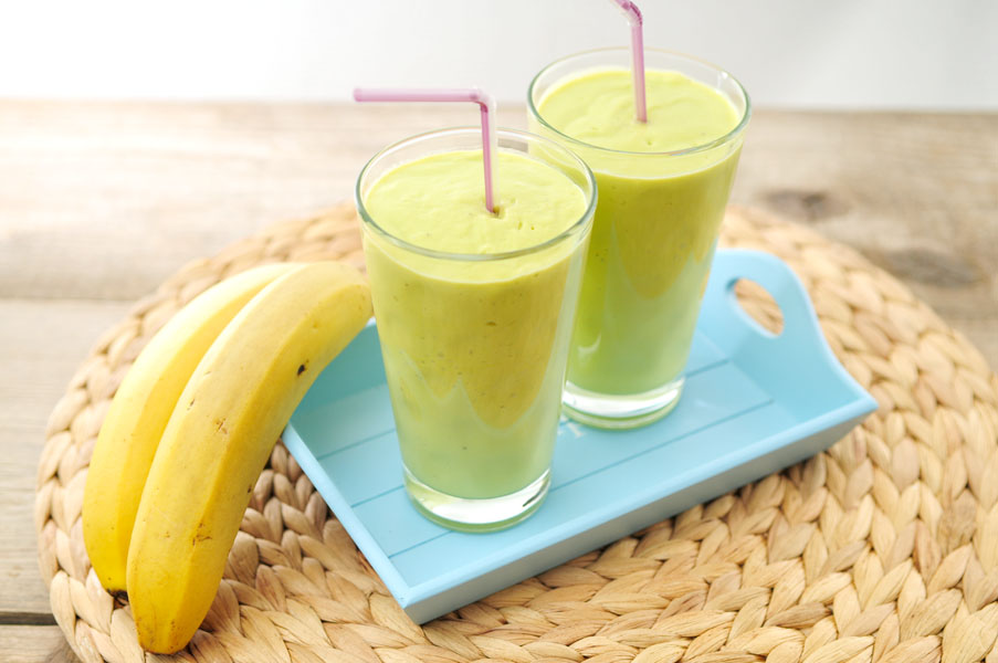 solide Berucht psychologie Avocado smoothie met banaan en sinaasappel-Voedzaam & Snel